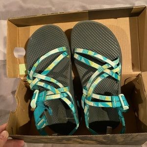 Womens Chacos size 7.5 or young girl size 6